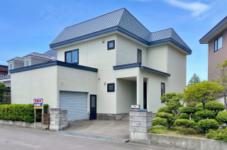 【売買物件紹介】ガレージ付！敷地約83坪！ワクワクが止まらない家
